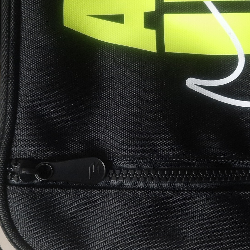 Largo Nike Signature Swoosh Logo All In Lunchbox - Picture 4 of 8